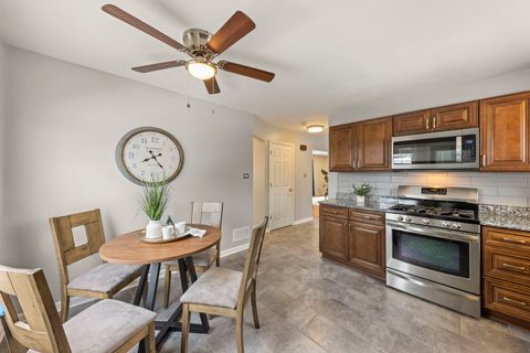 Tiny photo for 416 S Park Street, Westmont, IL 60559 (MLS # 12521737)