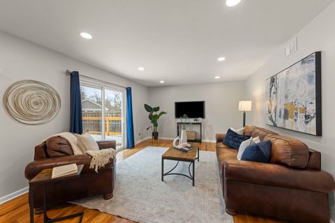 Tiny photo for 416 S Park Street, Westmont, IL 60559 (MLS # 12521737)