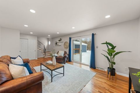 Tiny photo for 416 S Park Street, Westmont, IL 60559 (MLS # 12521737)