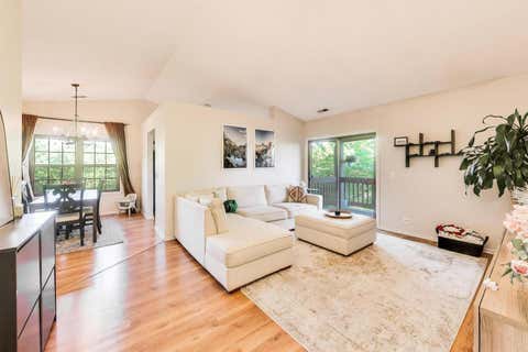 Tiny photo for 306 CARRIAGE Way #2C, Bloomingdale, IL 60108 (MLS # 12723070)