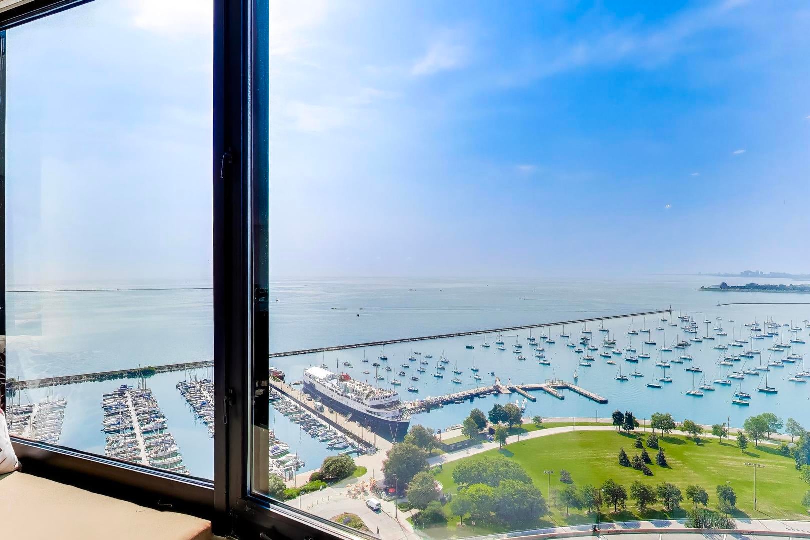 155 N Harbor Drive 2109
