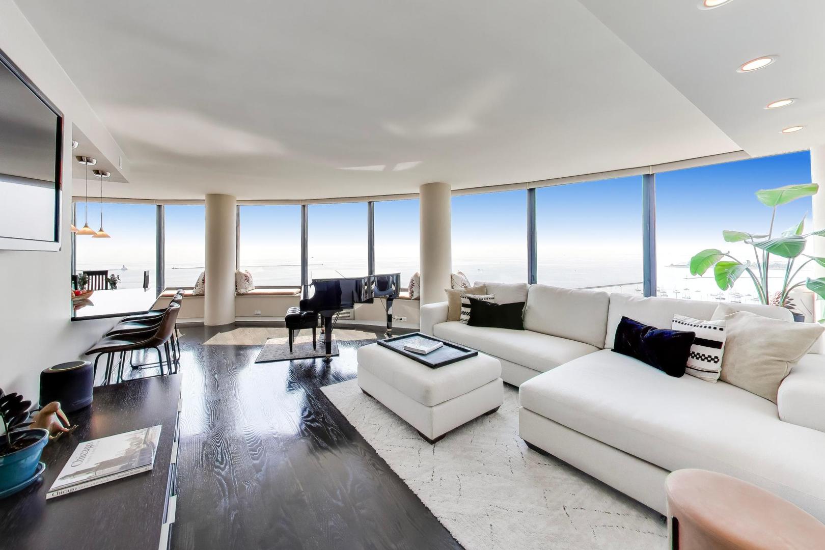 155 N Harbor Drive 2109