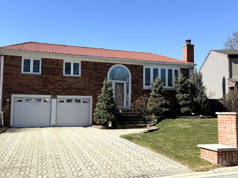 Photo of 110 Andover Drive, Roselle, IL 60172 (MLS # 12589397)