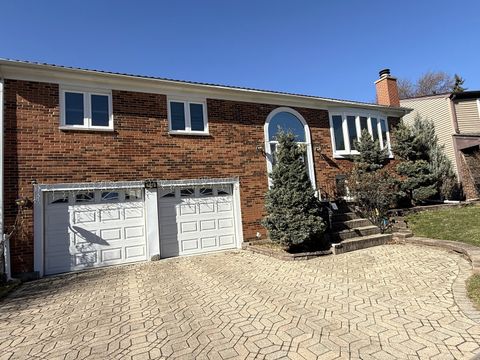 Tiny photo for 110 Andover Drive, Roselle, IL 60172 (MLS # 12589397)