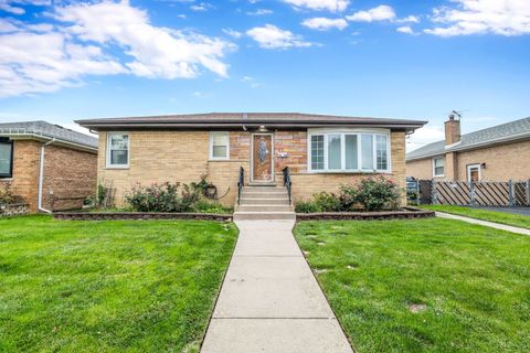 Photo of 7424 Crawford Avenue, Skokie, IL 60076 (MLS # 12506253) Photo of 7424 Crawford Avenue, Skokie, IL 60076 (MLS # 12506253)