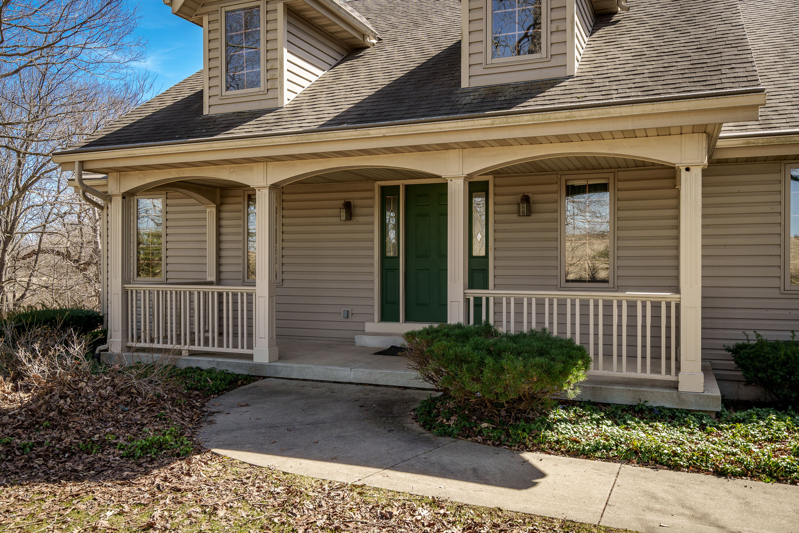 261 W Red Tail Lane