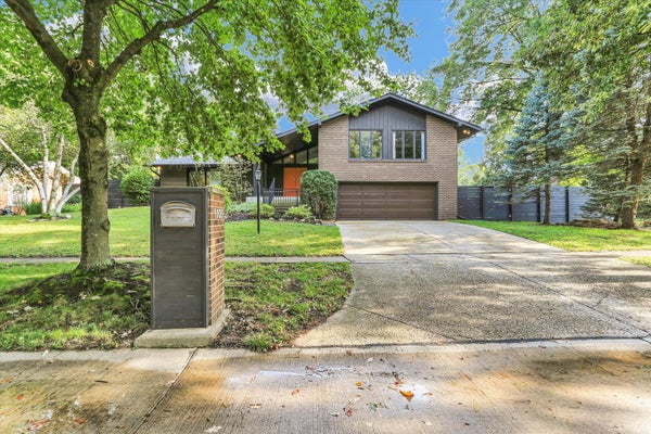 1103 HARRINGTON DR, CHAMPAIGN, IL 61821 - Image 2e9b8946a1e61454cb43f1eecce080bb/229653326