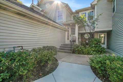 Tiny photo for 1309 Coldspring Road #1309, Carol Stream, IL 60188 (MLS # 12492019)