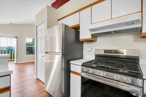 Tiny photo for 1309 Coldspring Road #1309, Carol Stream, IL 60188 (MLS # 12492019)