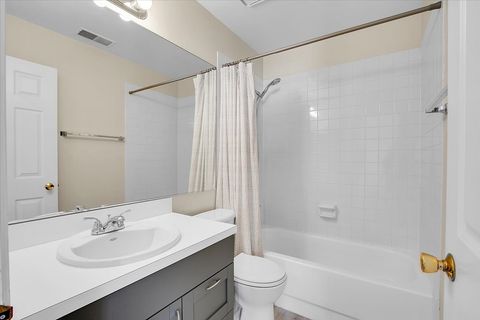 Tiny photo for 1309 Coldspring Road #1309, Carol Stream, IL 60188 (MLS # 12492019)