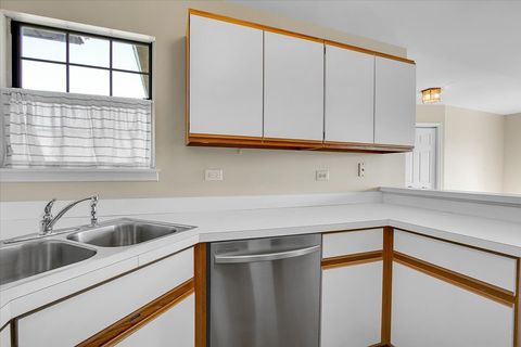 Tiny photo for 1309 Coldspring Road #1309, Carol Stream, IL 60188 (MLS # 12492019)