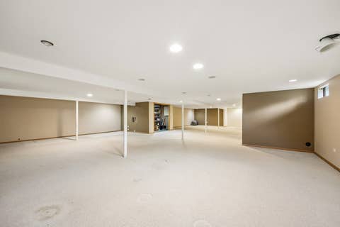 Tiny photo for 15725 New England Avenue, Tinley Park, IL 60477 (MLS # 12699369)