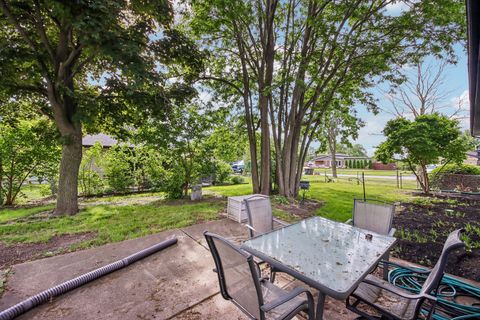 Tiny photo for 15725 New England Avenue, Tinley Park, IL 60477 (MLS # 12699369)