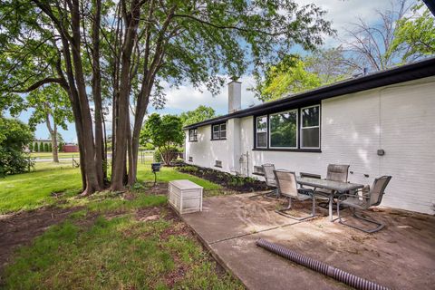 Tiny photo for 15725 New England Avenue, Tinley Park, IL 60477 (MLS # 12699369)