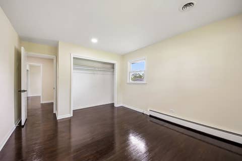 Tiny photo for 15725 New England Avenue, Tinley Park, IL 60477 (MLS # 12699369)