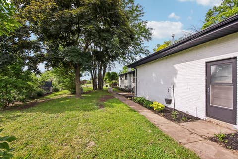 Tiny photo for 15725 New England Avenue, Tinley Park, IL 60477 (MLS # 12699369)