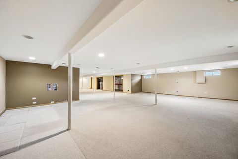 Tiny photo for 15725 New England Avenue, Tinley Park, IL 60477 (MLS # 12699369)