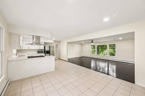 Tiny photo for 15725 New England Avenue, Tinley Park, IL 60477 (MLS # 12699369)