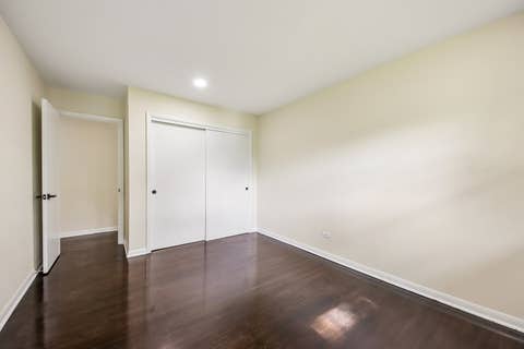 Tiny photo for 15725 New England Avenue, Tinley Park, IL 60477 (MLS # 12699369)