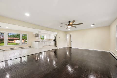 Tiny photo for 15725 New England Avenue, Tinley Park, IL 60477 (MLS # 12699369)