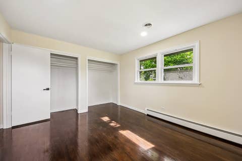 Tiny photo for 15725 New England Avenue, Tinley Park, IL 60477 (MLS # 12699369)