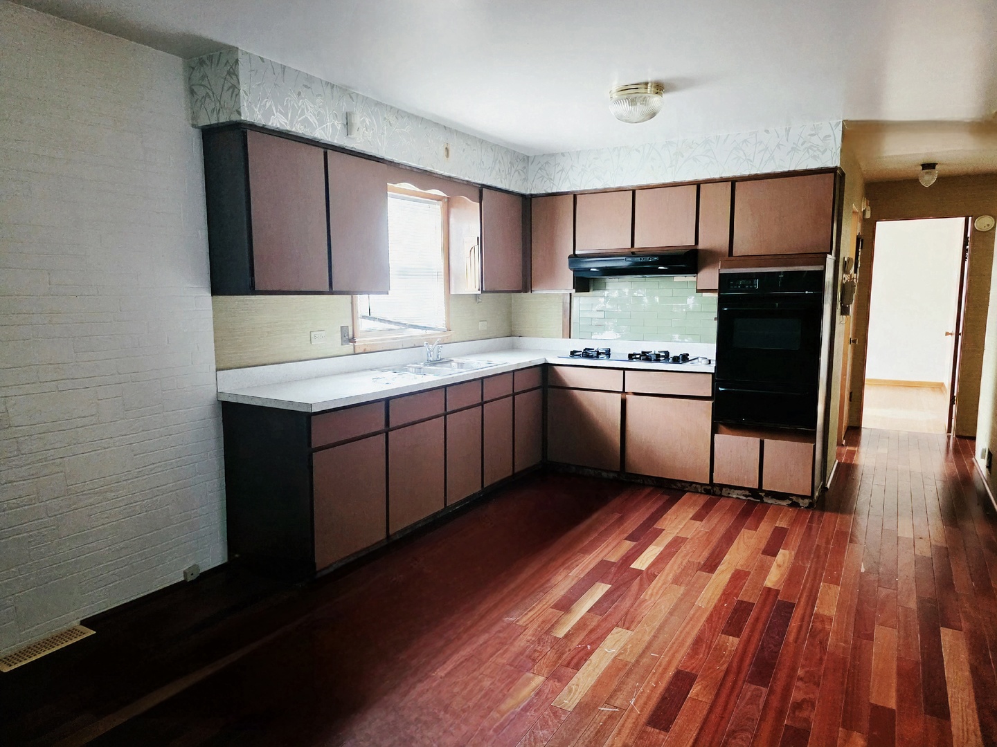 601 Yates Avenue - Photo 4