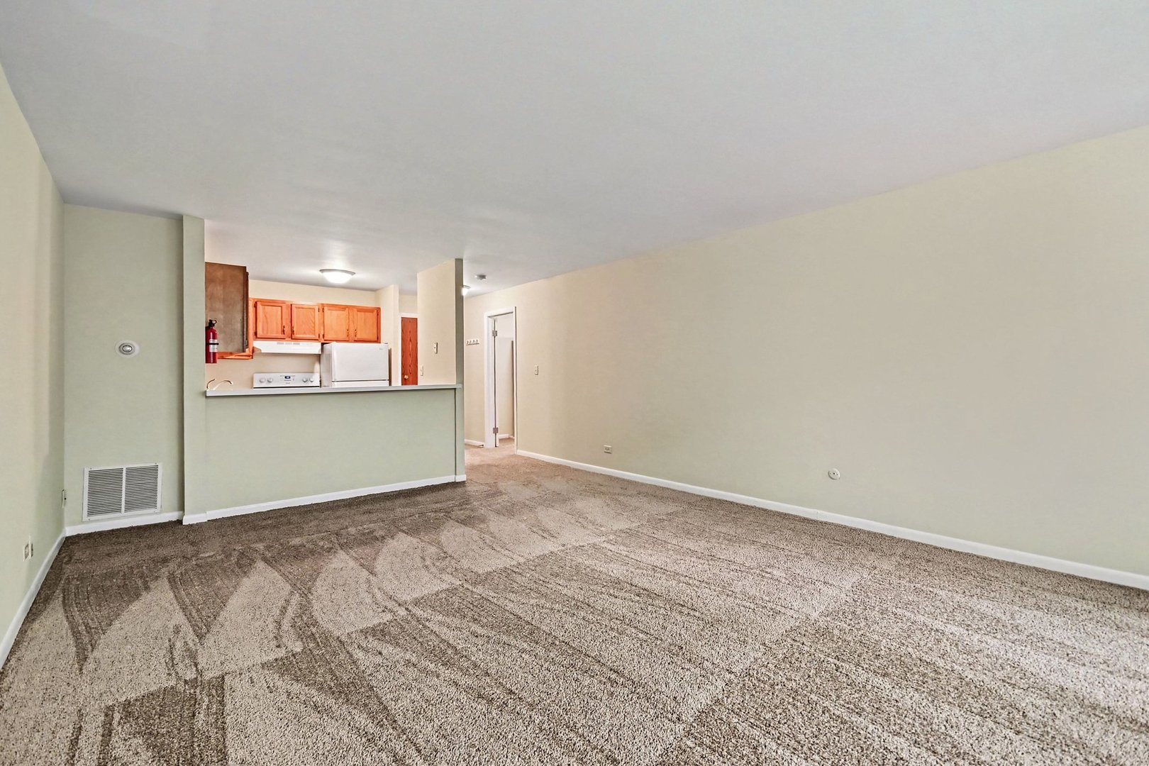 1833 FOUR LAKES Avenue 2D