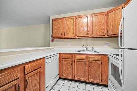 Tiny photo for 1833 FOUR LAKES Avenue #2D, Lisle, IL 60532 (MLS # 12683275)
