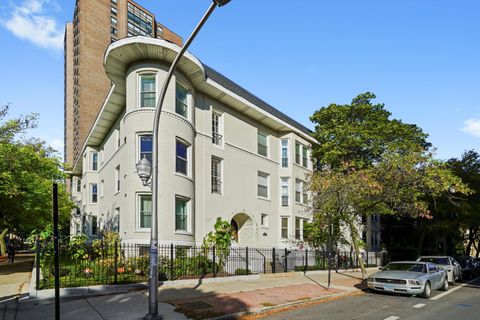 4168 N Clarendon Avenue 2N Chicago IL 60613