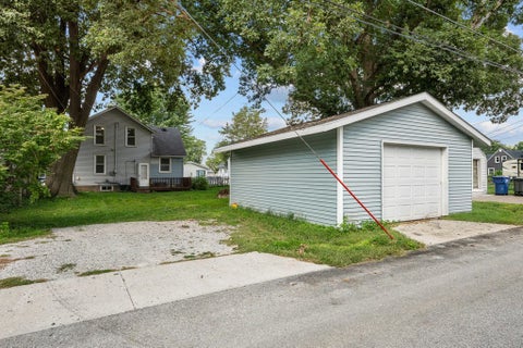 Tiny photo for 2925 BELLEVUE Avenue, Bettendorf, IA 52722 (MLS # 12746140)