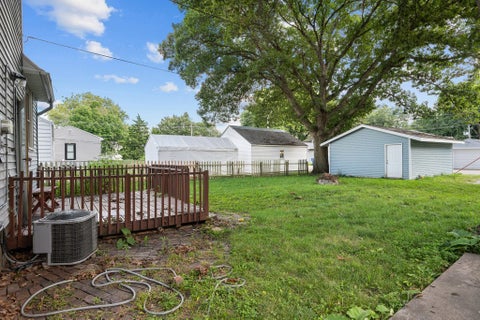 Tiny photo for 2925 BELLEVUE Avenue, Bettendorf, IA 52722 (MLS # 12746140)