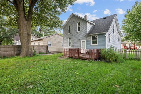 Tiny photo for 2925 BELLEVUE Avenue, Bettendorf, IA 52722 (MLS # 12746140)