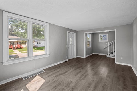 Tiny photo for 2925 BELLEVUE Avenue, Bettendorf, IA 52722 (MLS # 12746140)