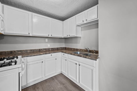 Tiny photo for 2925 BELLEVUE Avenue, Bettendorf, IA 52722 (MLS # 12746140)