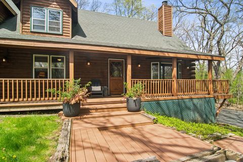 Tiny photo for 200 Wildwood Lane, Fox River Grove, IL 60021 (MLS # 12656418)