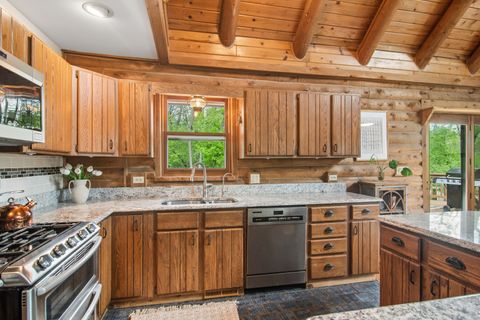 Tiny photo for 200 Wildwood Lane, Fox River Grove, IL 60021 (MLS # 12656418)