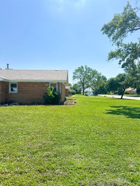 Tiny photo for 9405 S 76th Court, Hickory Hills, IL 60457 (MLS # 12442890)