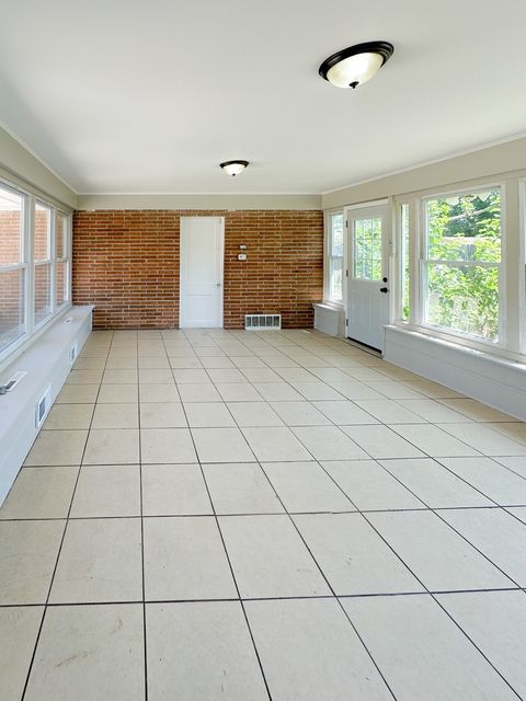 Tiny photo for 9405 S 76th Court, Hickory Hills, IL 60457 (MLS # 12442890)