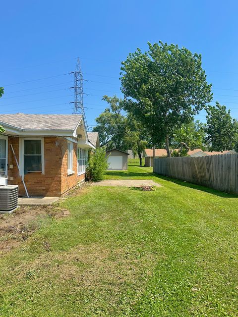 Tiny photo for 9405 S 76th Court, Hickory Hills, IL 60457 (MLS # 12442890)