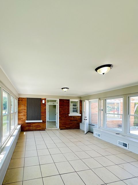 Tiny photo for 9405 S 76th Court, Hickory Hills, IL 60457 (MLS # 12442890)