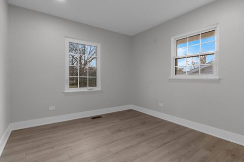 Tiny photo for 272 E Wrightwood Avenue, Glendale Heights, IL 60139 (MLS # 12595935)