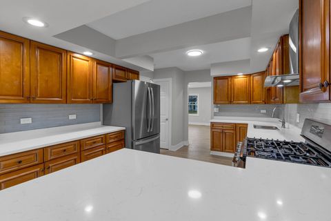 Tiny photo for 272 E Wrightwood Avenue, Glendale Heights, IL 60139 (MLS # 12595935)