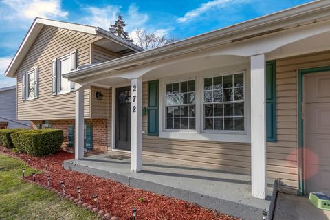 Tiny photo for 272 E Wrightwood Avenue, Glendale Heights, IL 60139 (MLS # 12595935)