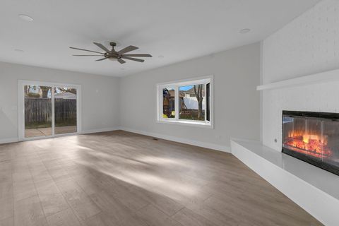 Tiny photo for 272 E Wrightwood Avenue, Glendale Heights, IL 60139 (MLS # 12595935)