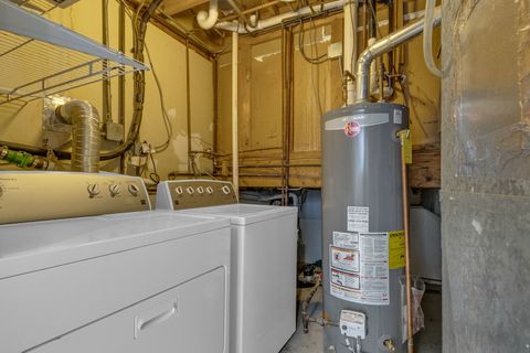 Tiny photo for 272 E Wrightwood Avenue, Glendale Heights, IL 60139 (MLS # 12595935)