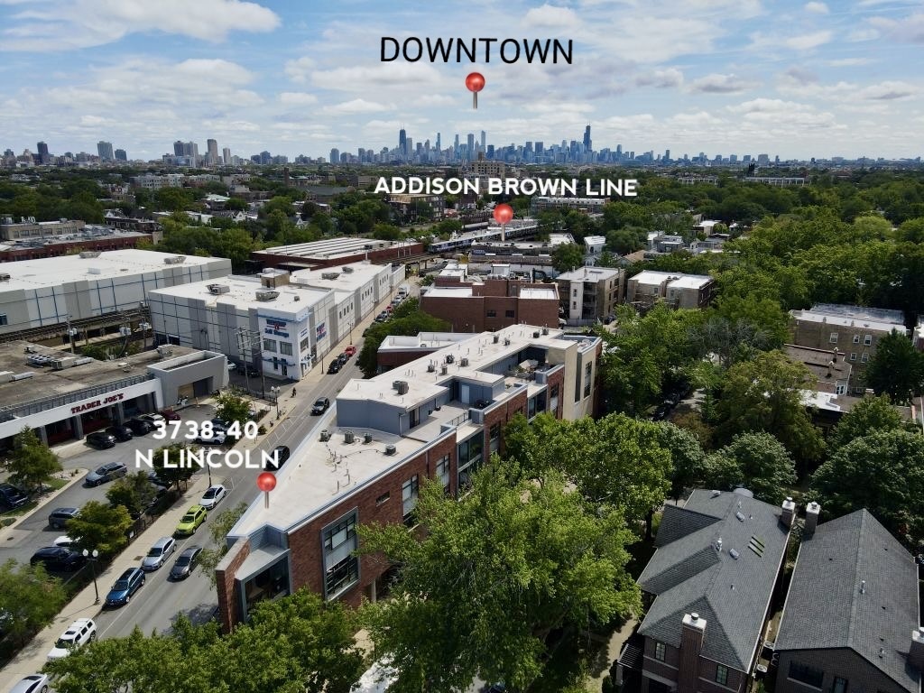 3740 N Lincoln Avenue