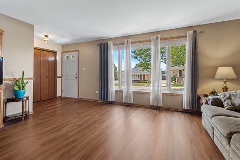 Tiny photo for 707 Houston Street, Lemont, IL 60439 (MLS # 12747450)