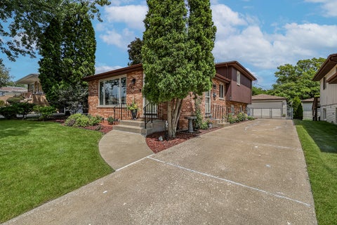 Tiny photo for 707 Houston Street, Lemont, IL 60439 (MLS # 12747450)