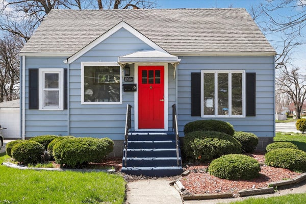18504 WENTWORTH AVE, LANSING, IL 60438 - Image 2eab5be7db2b7e039cd2516bee6e8880/2902033233