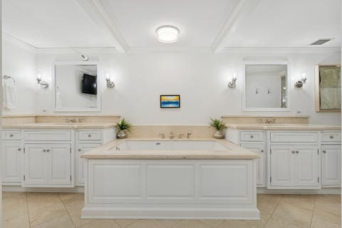 Tiny photo for 161 E Chicago Avenue #38A, Chicago, IL 60611 (MLS # 12690324)